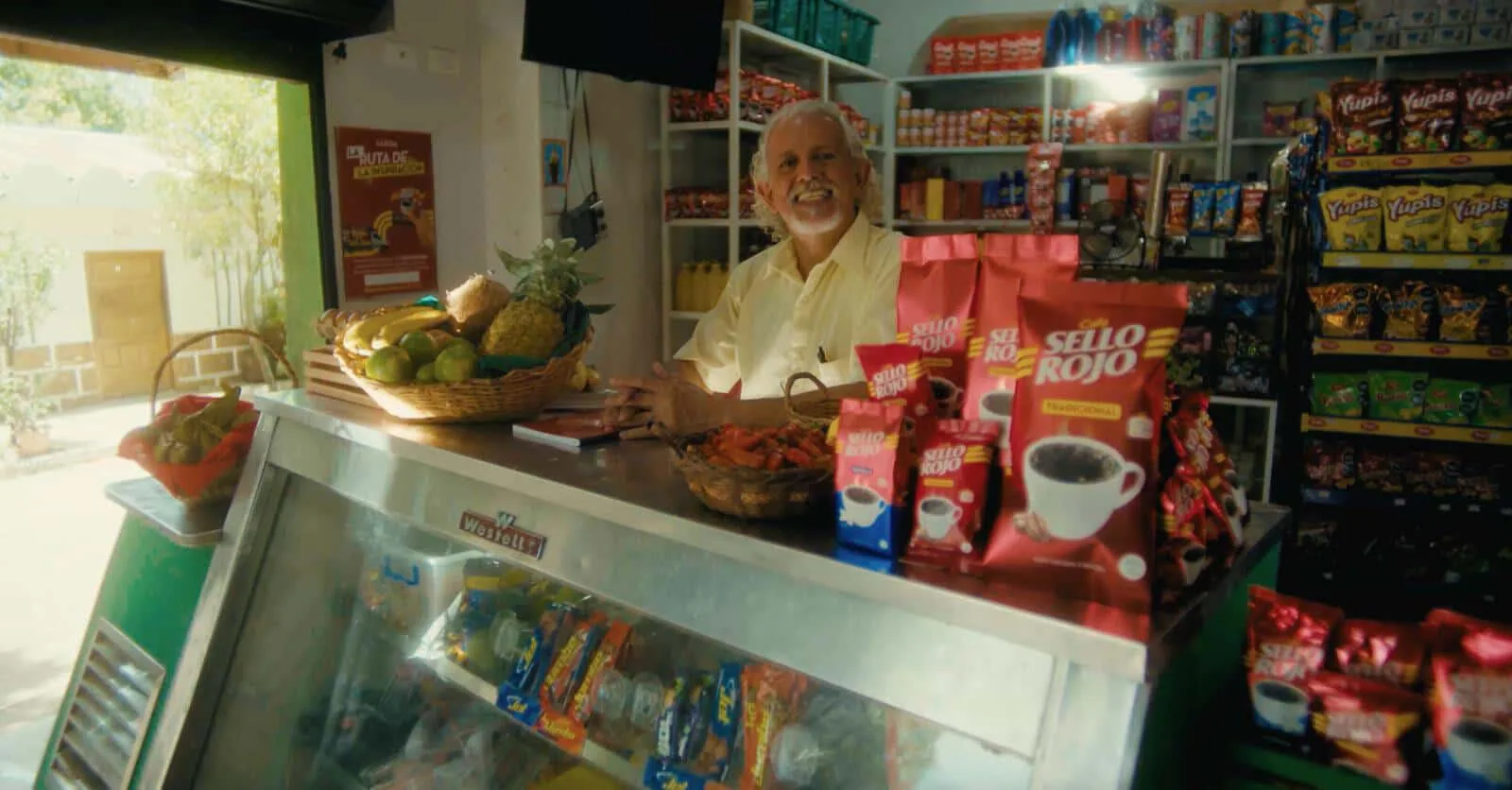 Comercial Sello Rojo · still 4